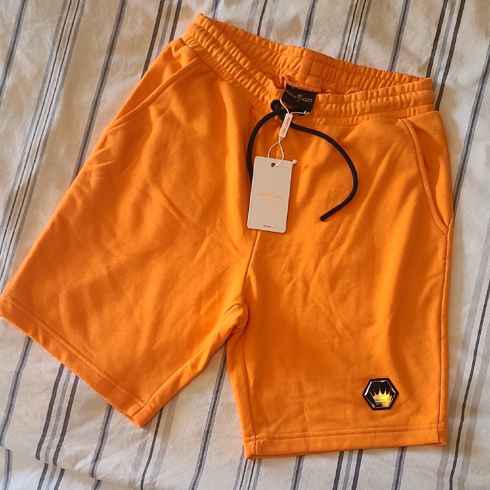 Bertigo Orange Men's Shorts. Medium